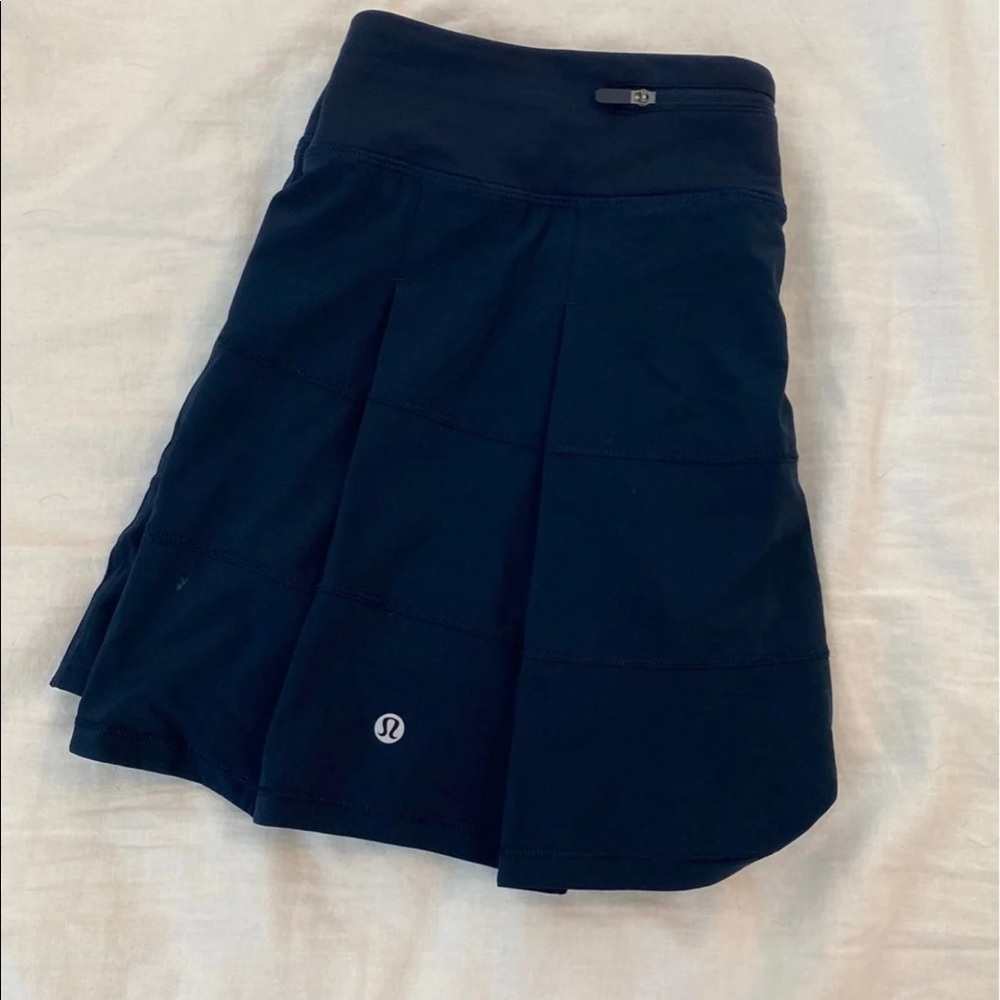 Lululemon pace rival 10 tall